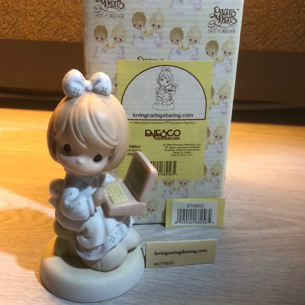 Enesco 1999 Precious Moments Figurine
